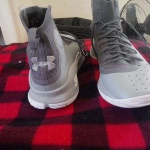 Under armour currys 4
